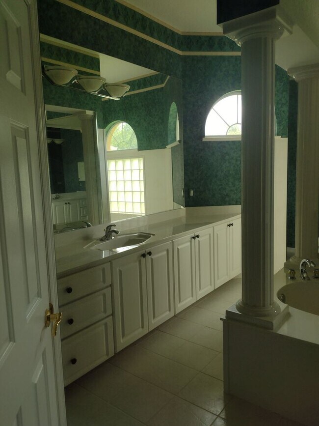 Building Photo - 8941 SW 191st Cir
