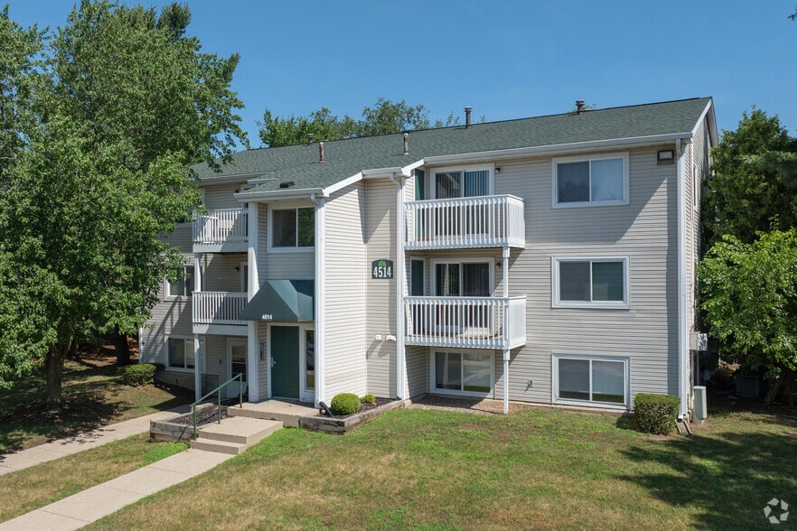 Building Photo - Cedar Trail Apartments