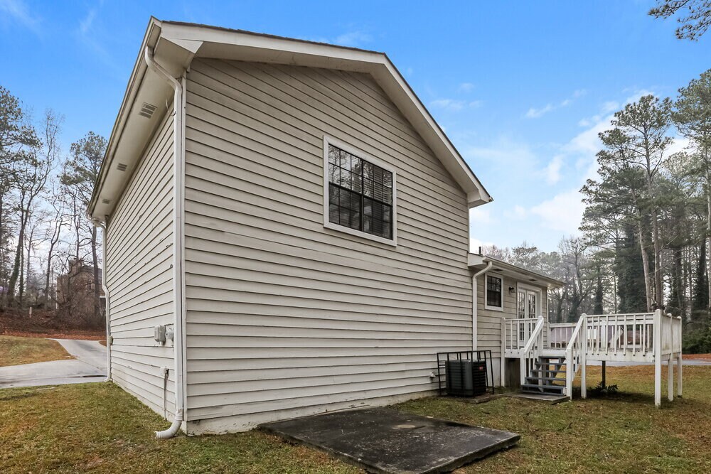 Building Photo - 6207 Radford Dr