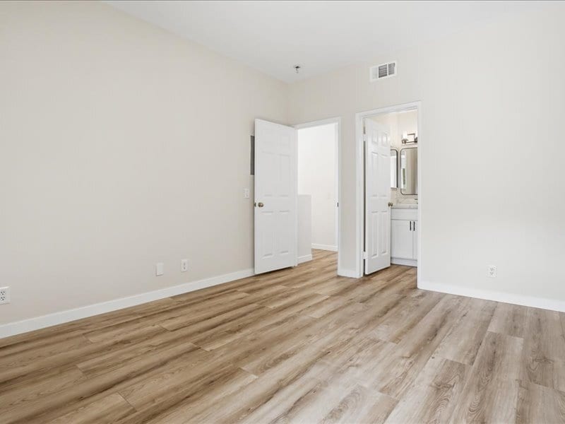 Building Photo - 356 Carrione Ct