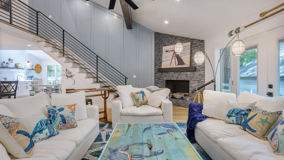 Building Photo - 13 Dewberry Ln