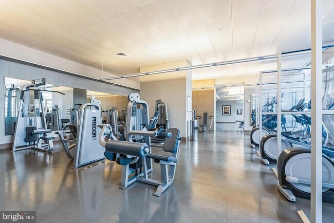 Building Photo - 1414 S Penn Square