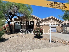 Building Photo - Great 3 Bedroom with Community Pool!