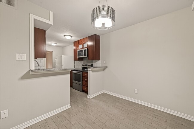 Building Photo - 6631 Wanda Ln