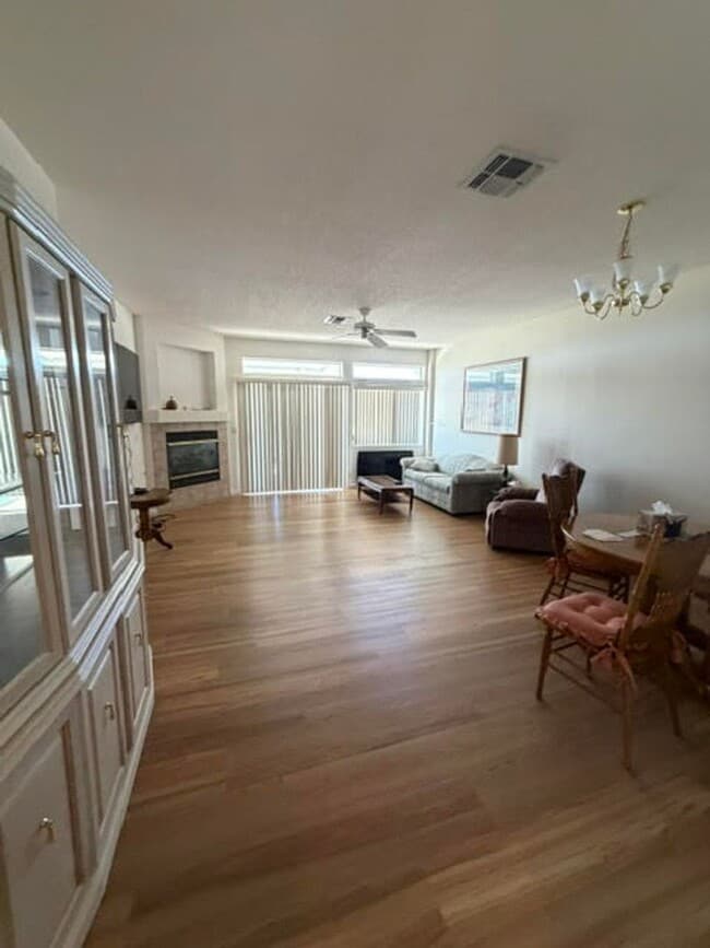 Building Photo - 2 bed 2 bath in Quail Ridge