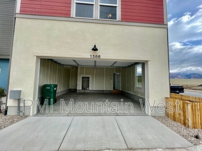 Building Photo - 1386 Copper Sky Dr