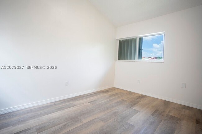 Building Photo - 14295 Kendale Lakes