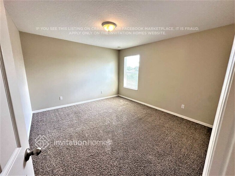 Building Photo - 15696 Galbi Dr