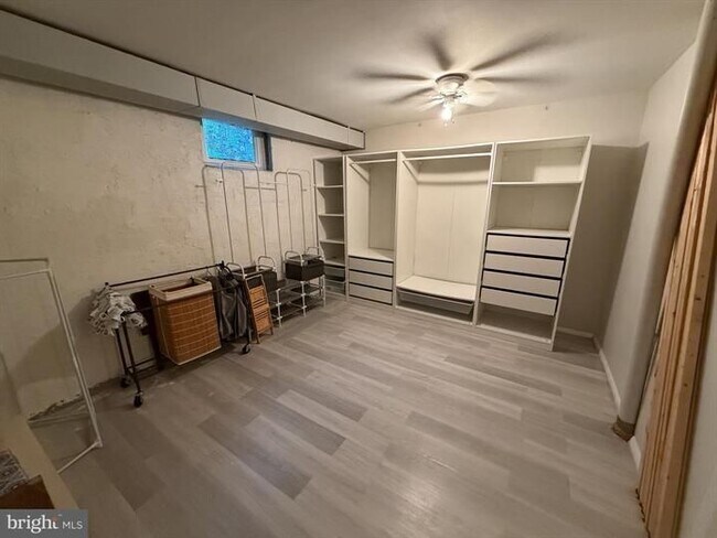 Building Photo - 4360 Greenberry Ln