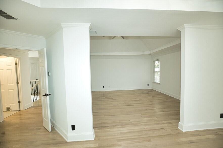 Building Photo - 3097 Hudson Way