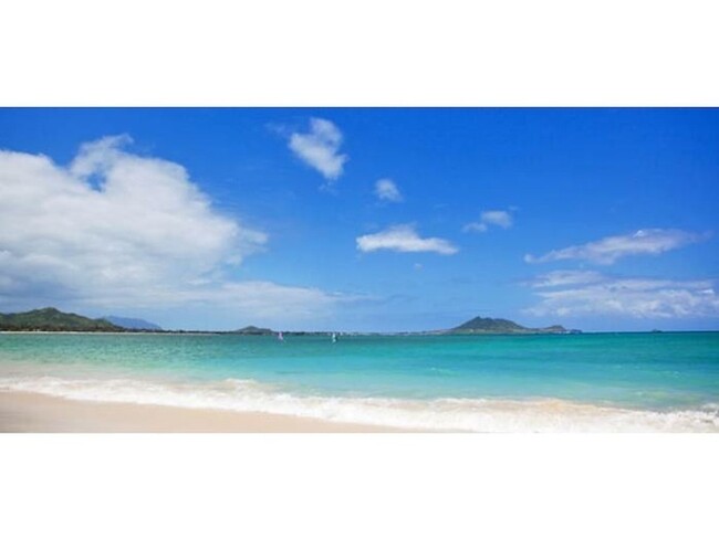 Building Photo - Large Kailua Beachside Home w/ beautiful y...