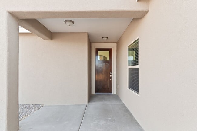 Building Photo - $400 off your first months rent*** Newer 4 bedroom Townhome Available now!