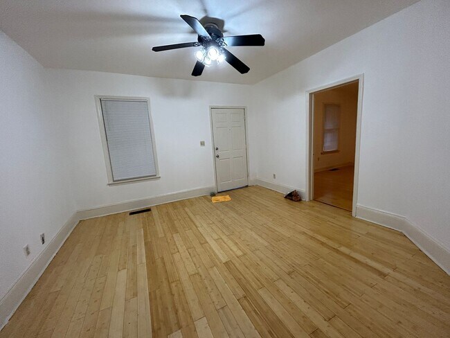 Building Photo - Highland Park II