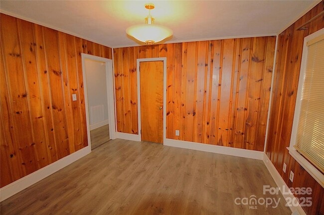 Building Photo - 3517 Carlyle Dr
