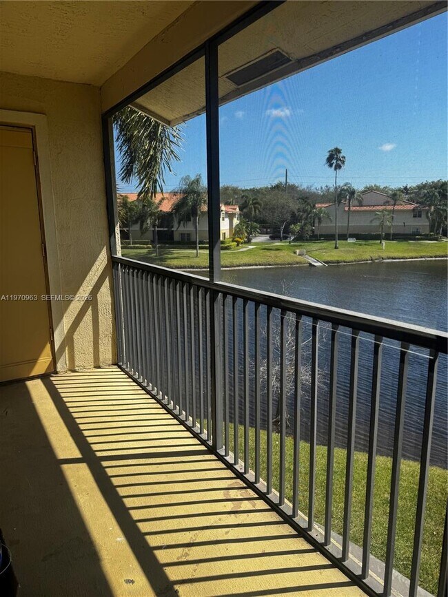 Building Photo - 1257 SW 46th Ave