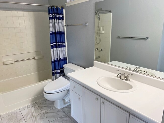 Building Photo - Stunning 3-bedroom and 3-bathroom Home (Ka...