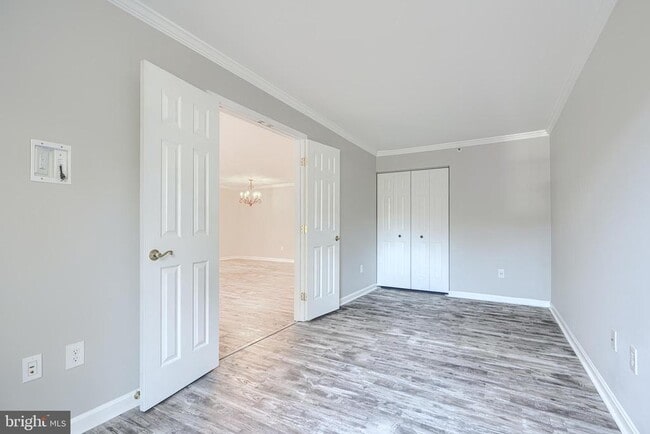 Building Photo - 201 Star Pointe Ct