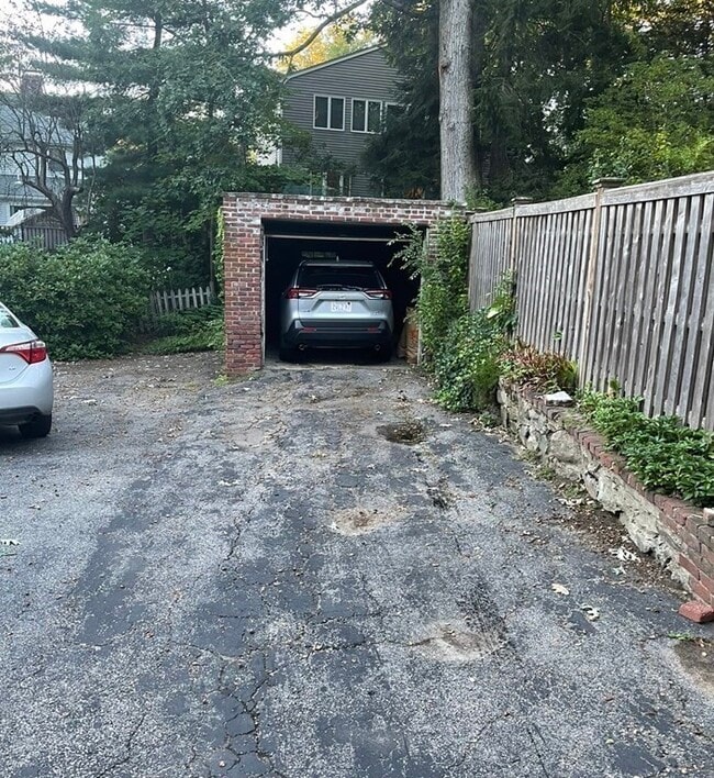 Building Photo - 381 VFW Parkway