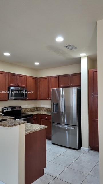 Building Photo - 197 Las Brisas Cir