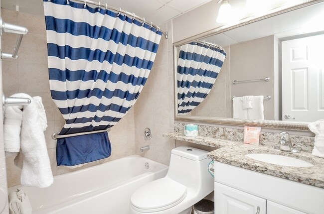 Building Photo - 6102 Seawall Blvd