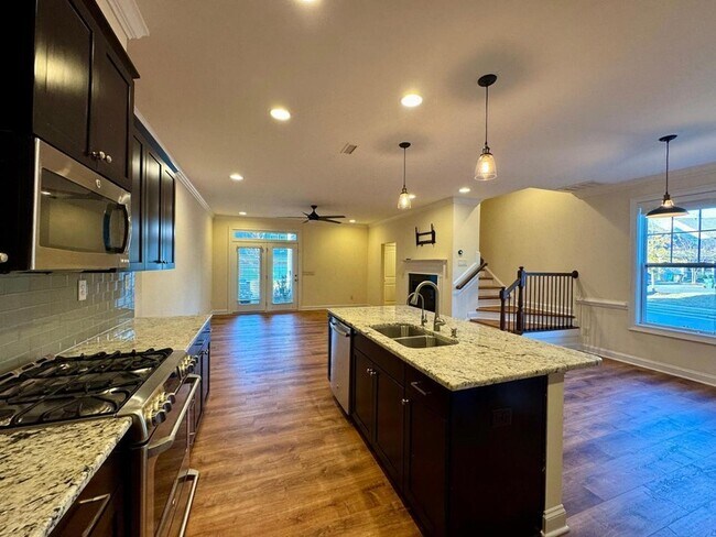 Building Photo - 563 Balsam Fir Dr