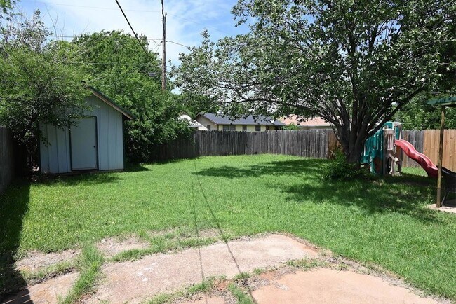 Building Photo - 2814 McGaha Ave