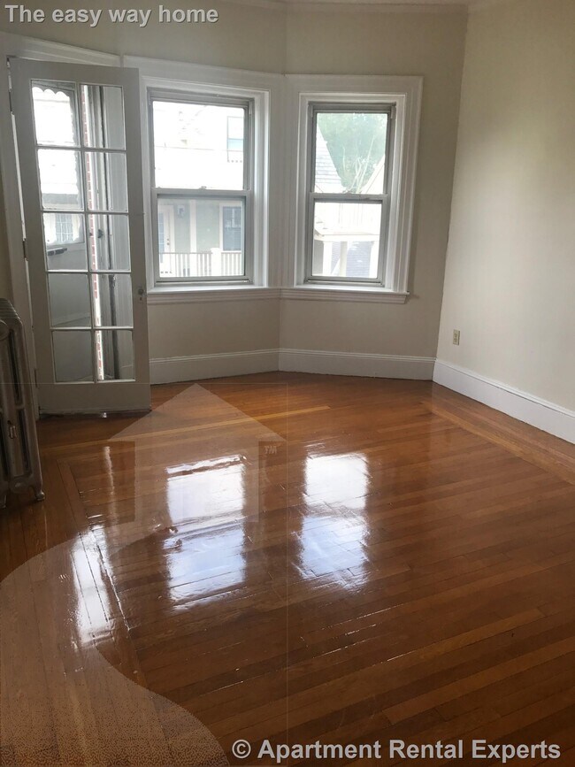 Building Photo - 163 Summer St