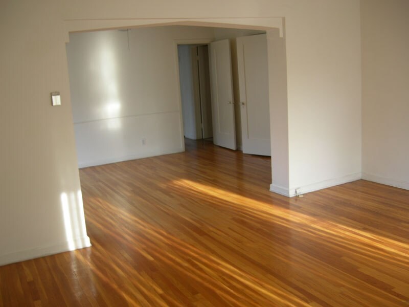 Building Photo - 466 N Orange Grove Ave