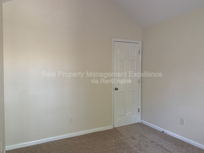 Building Photo - 5611 Sojourn Dr