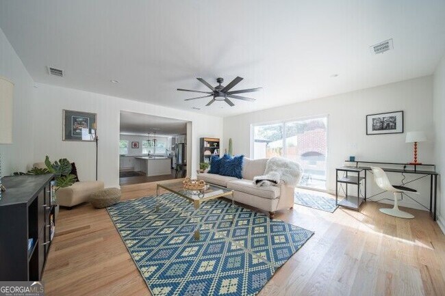 Building Photo - 3154 N Druid Hills Rd