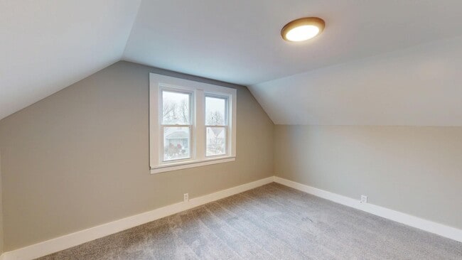 Building Photo - Old Brooklyn Area - 3 Bedrooms - Single Fa...