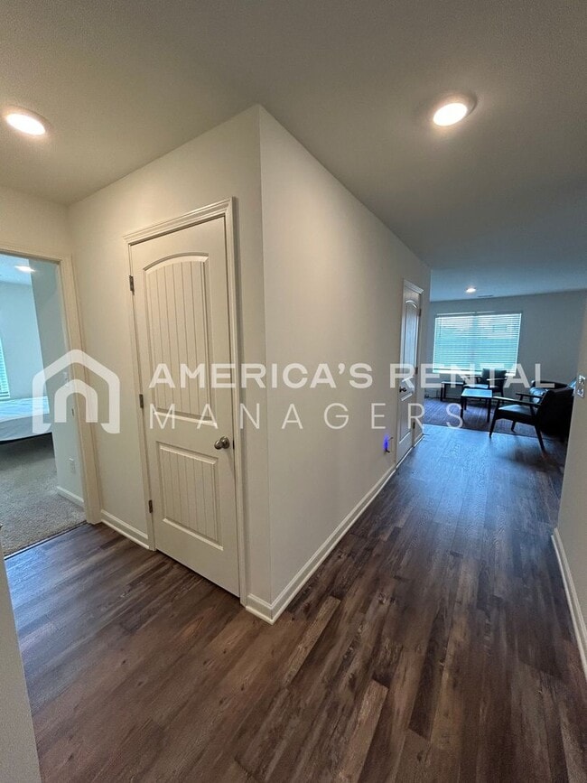 Building Photo - 7213 Wilburton Ln