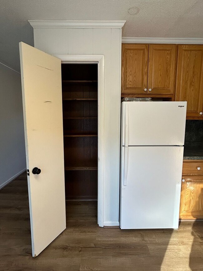 Building Photo - Brown's Chapel Duplex