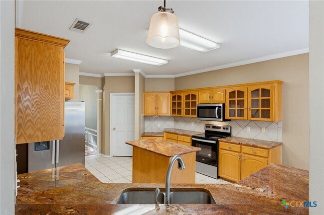 Building Photo - 2416 Catawba Loop