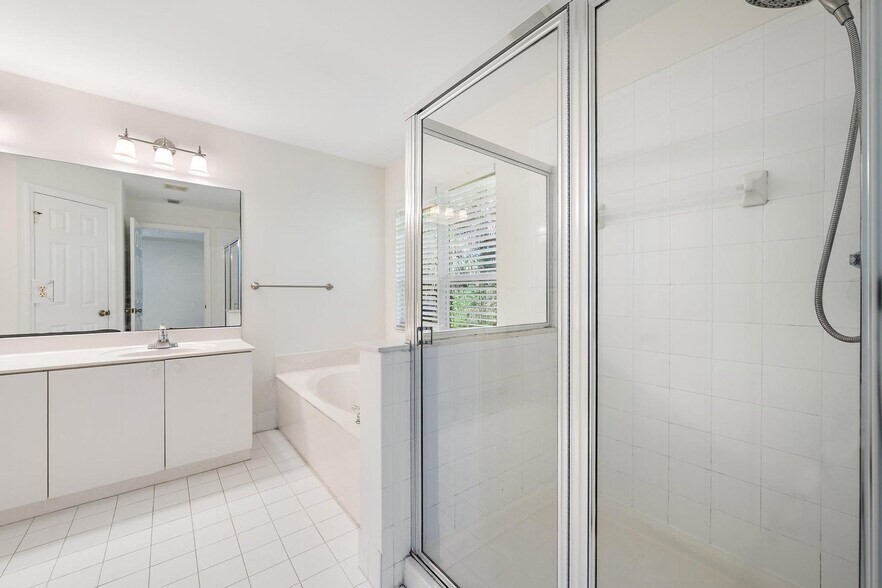 Building Photo - 9091 Villa Palma Ln