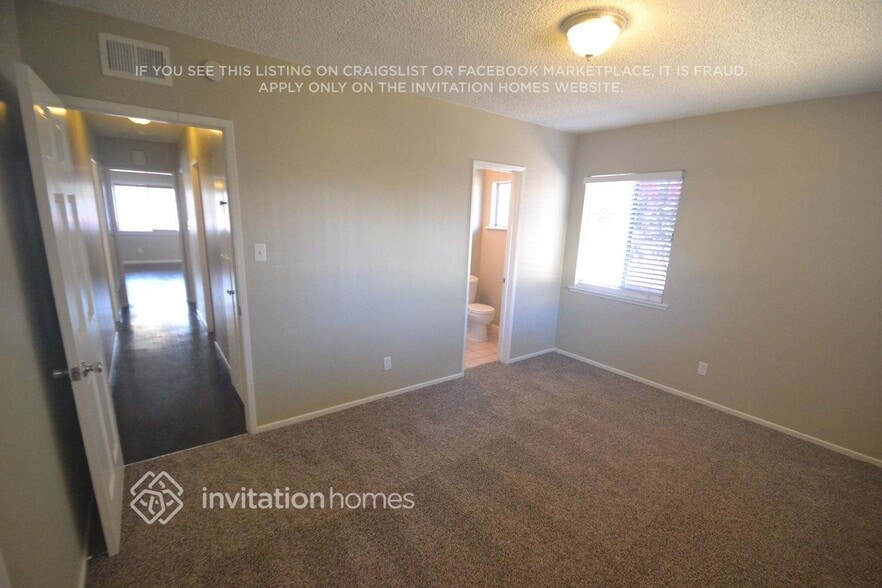 Building Photo - 533 W 224th St