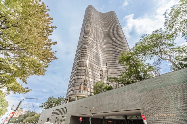 Primary Photo - 505 N Lake Shore Dr