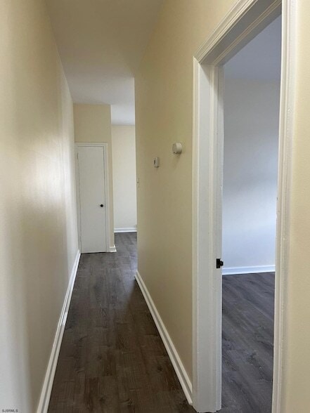 Building Photo - 16 N Sacramento Ave