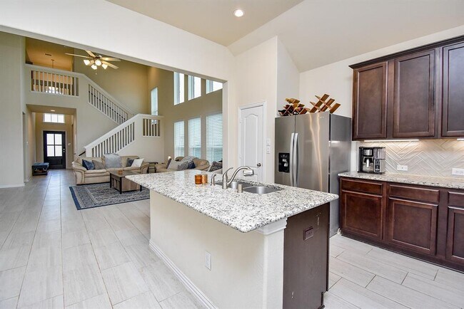Building Photo - 32903 Silver Mdw Wy