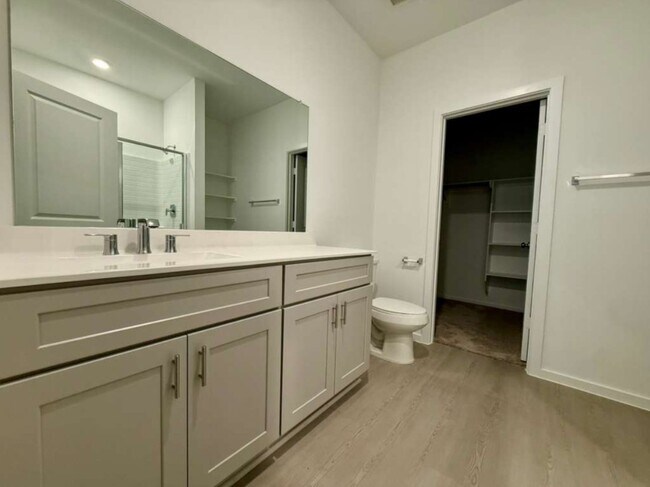 Building Photo - 15349 Dapple Blf Ln