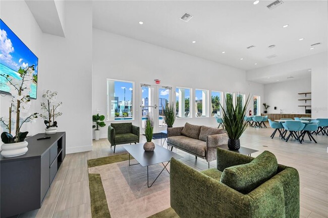 Building Photo - 372 Famagusta Dr