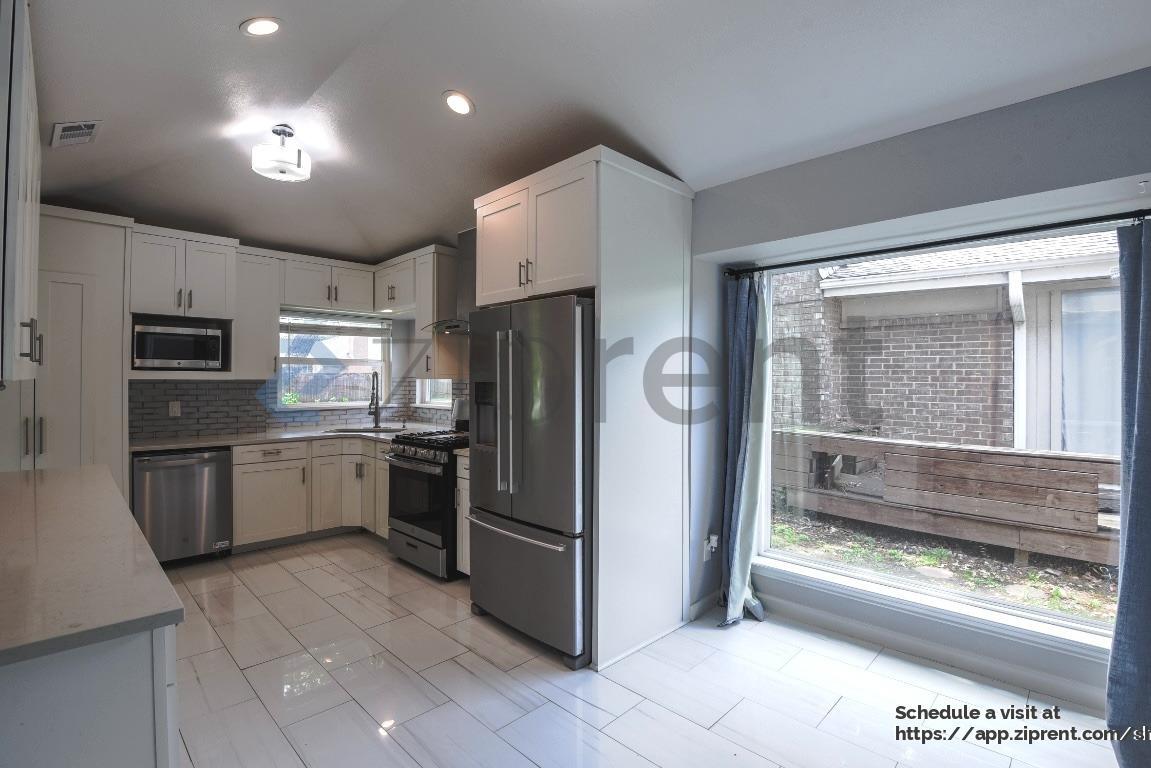 Building Photo - 1409 Creekside Dr