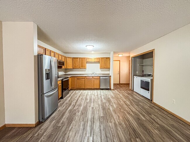 Building Photo - 1627 Gunston Dr