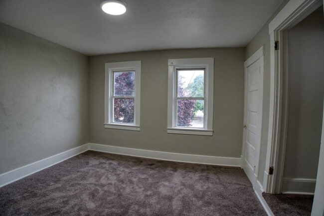Building Photo - 4013 Bell St
