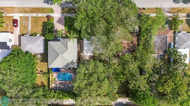 Building Photo - 833 SW 17th St