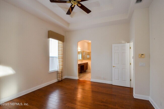 Building Photo - 11712 Blackstone River Dr