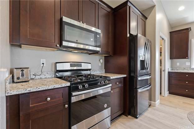 Building Photo - 655 Catala Wy