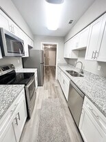 Building Photo - 6021 Camellia Dr