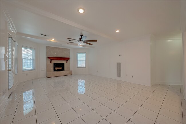 Building Photo - 20206 Cadogan Ct