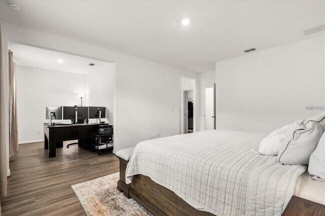Building Photo - 2710 Bolzano Dr